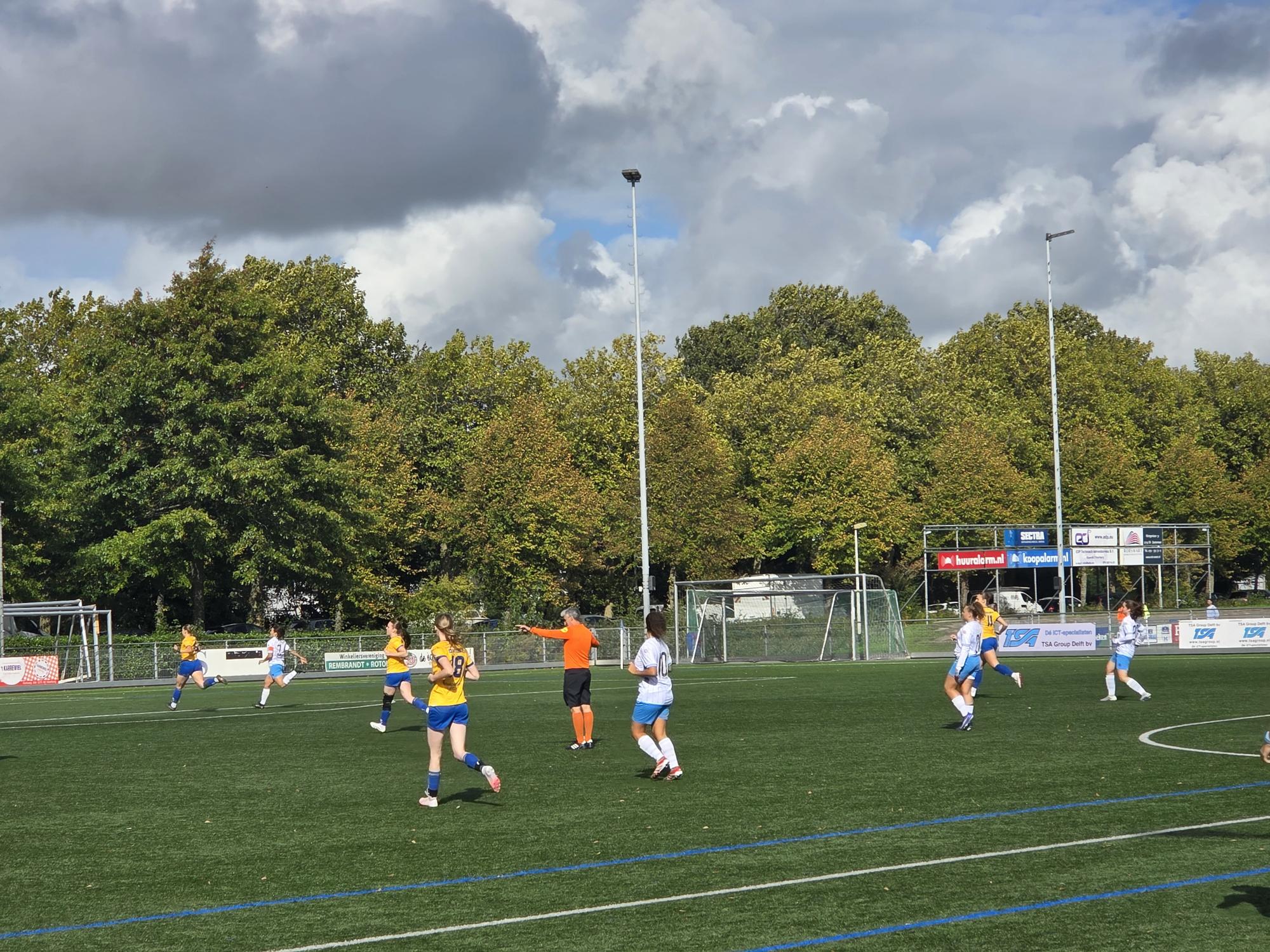 Dertig minuten dominant voetbal zijn genoeg voor drie punten vrouwen één Forum Sport