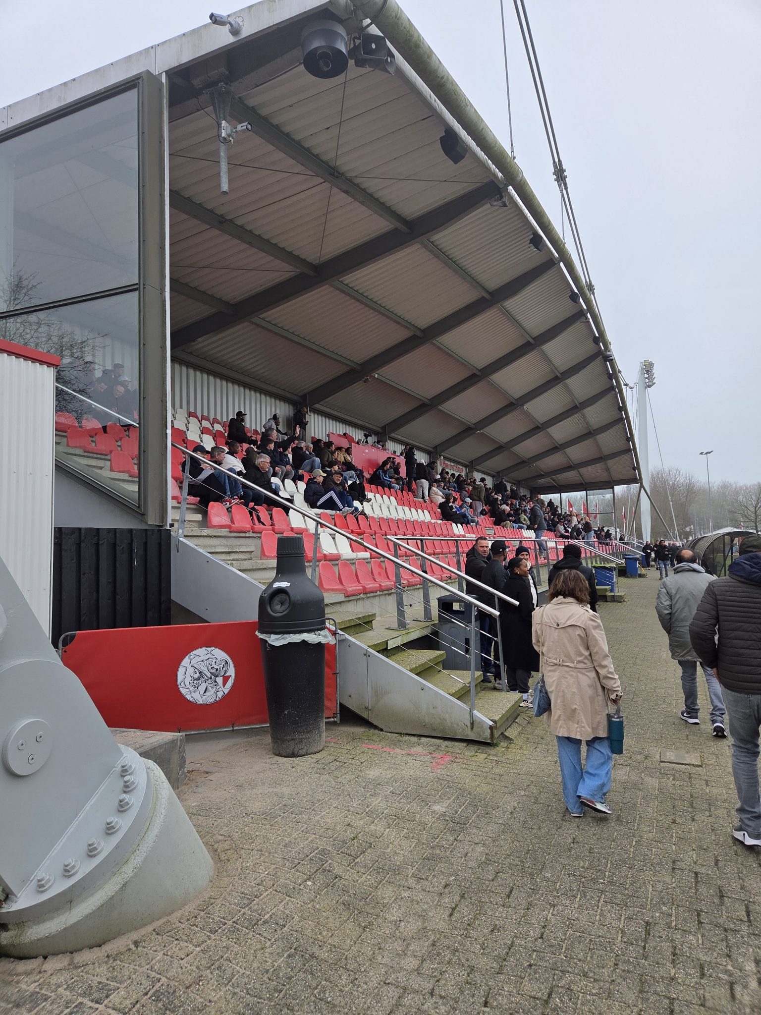 Ajax av vr1 komen goed weg tegen beter forum sport vr1