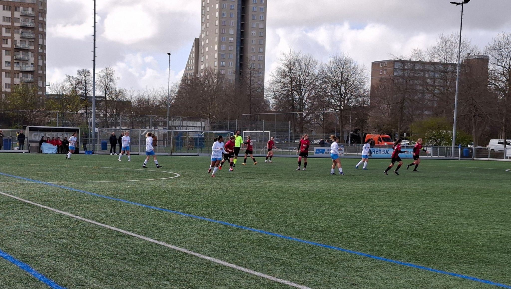 Zakelijke overwinning vrouwen 1 van Forum Sport en doen nog mee voor plek 1