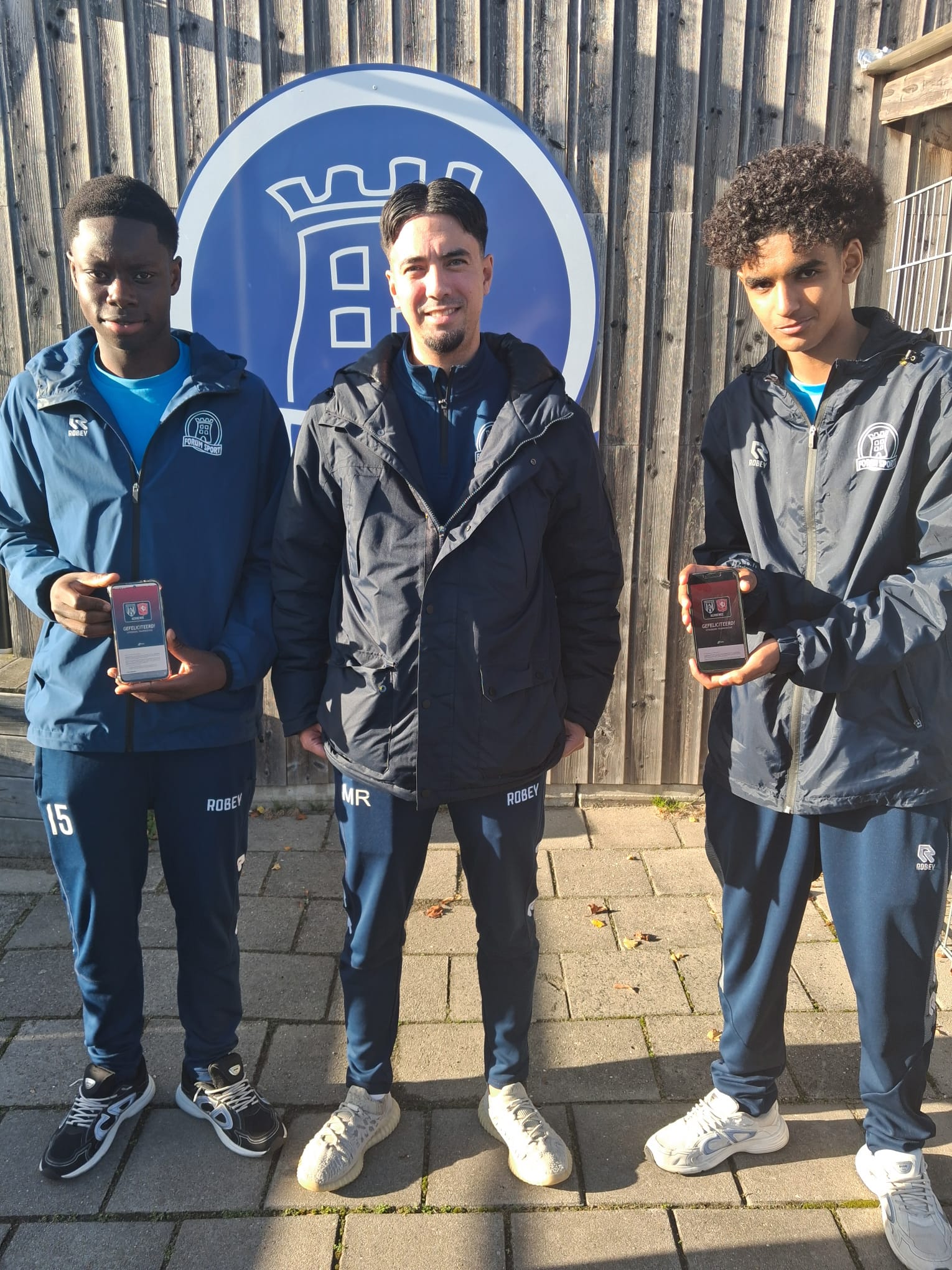 Fc Twente bvo benaderd twee jeugdspelers van Forum Sport-jeugd voor stage